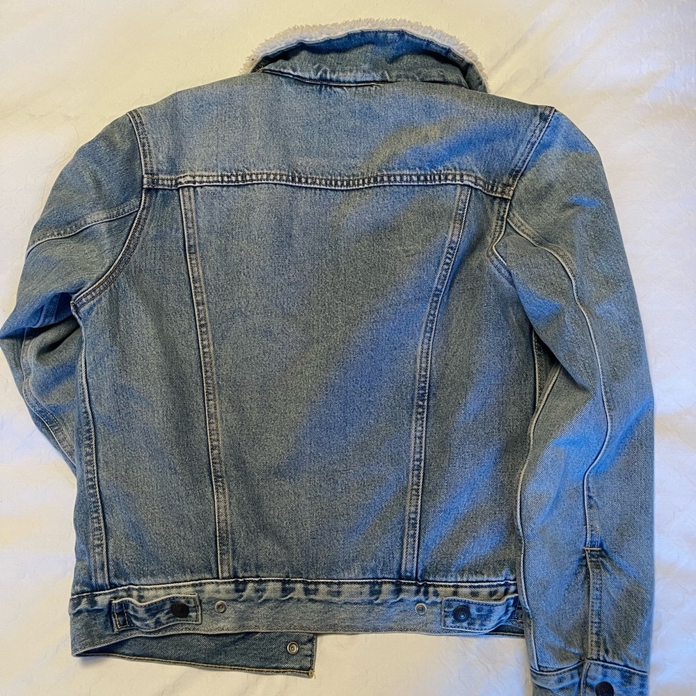 Levi’s - Men’s Size Small